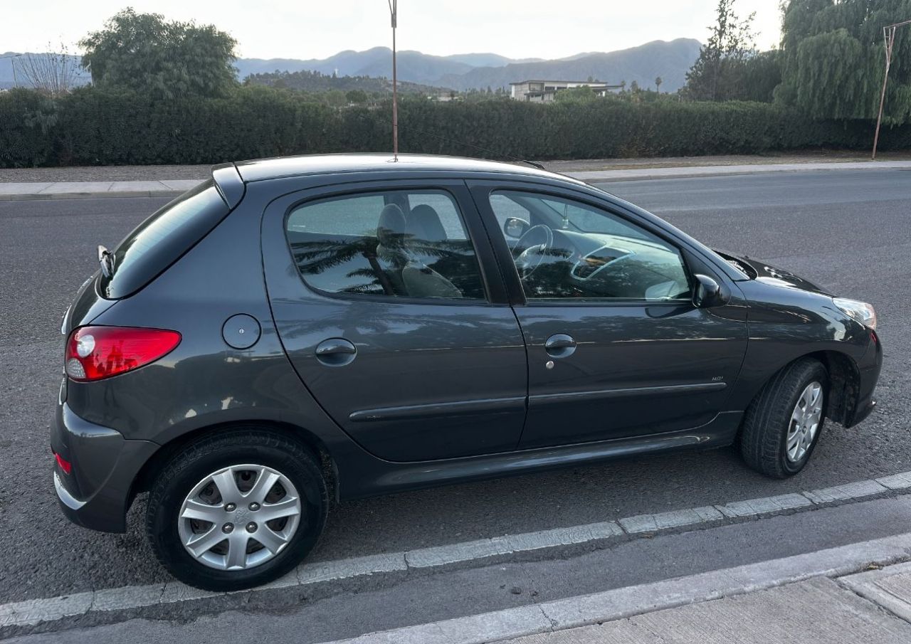 Peugeot 207 Usado en Mendoza, deRuedas
