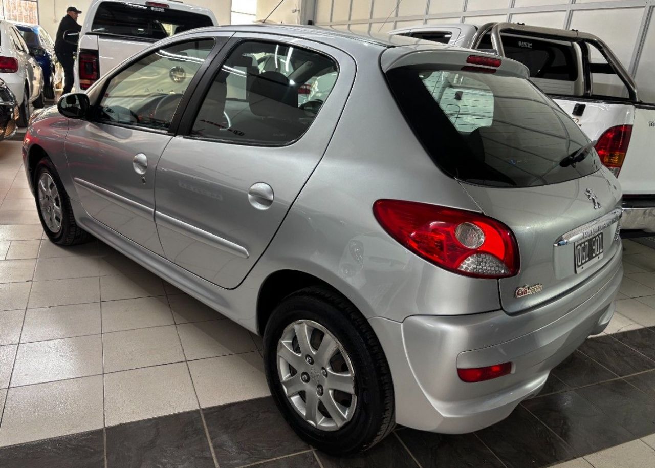 Peugeot 207 Usado Financiado en Mendoza, deRuedas