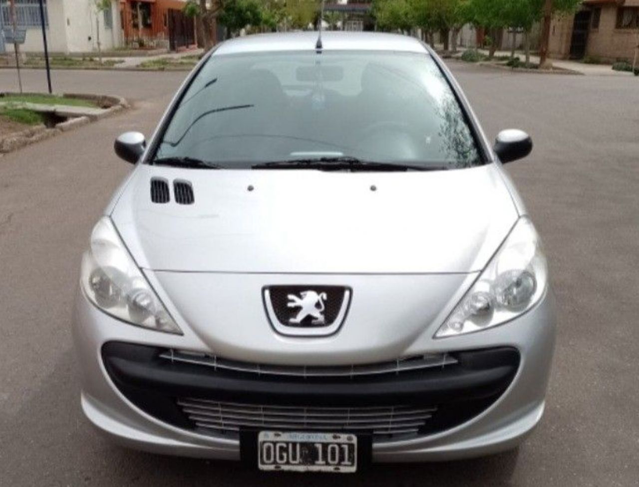 Peugeot 207 Usado Financiado en Mendoza, deRuedas