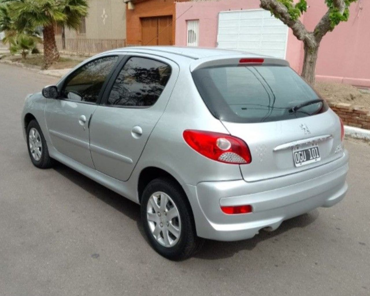 Peugeot 207 Usado Financiado en Mendoza, deRuedas