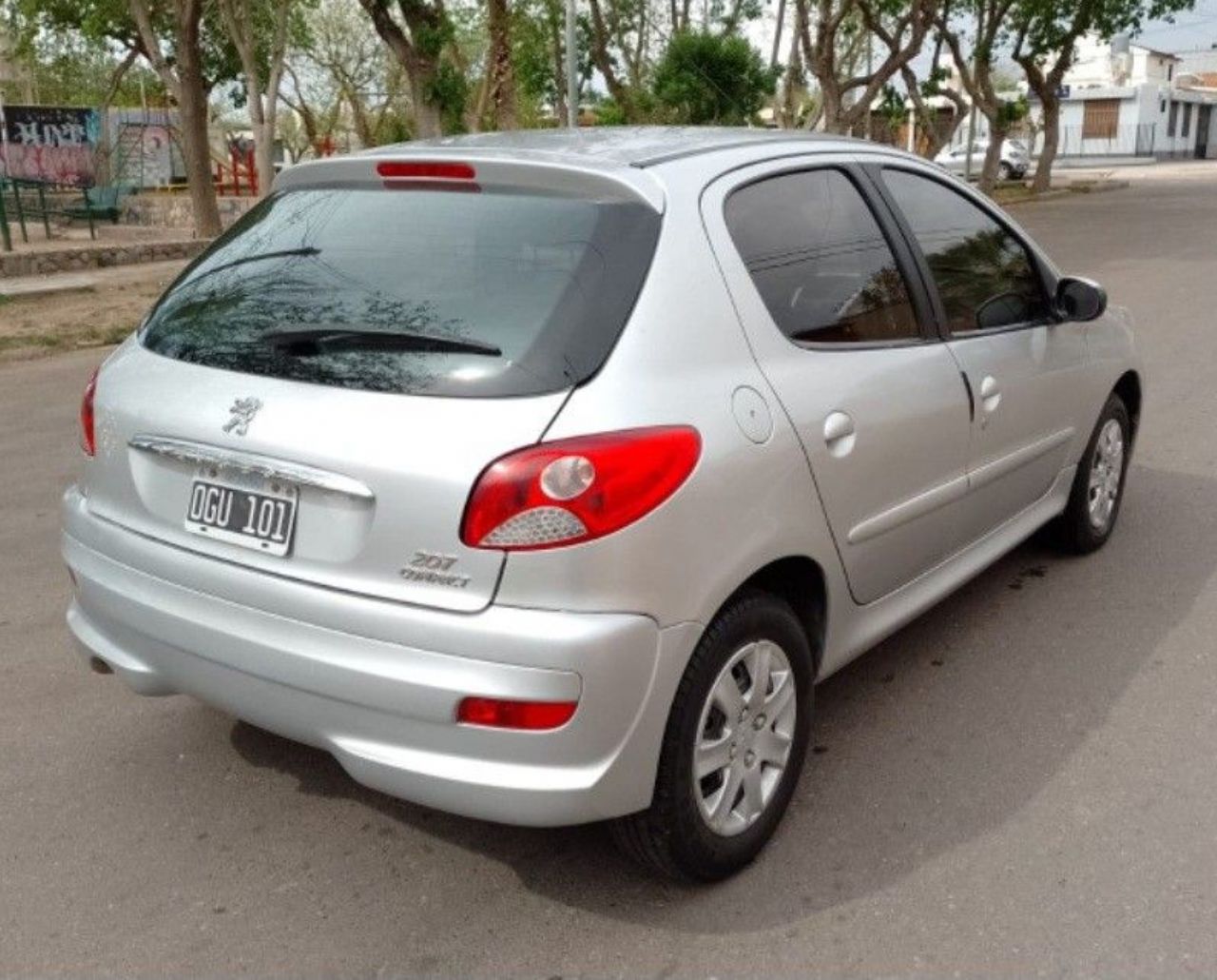 Peugeot 207 Usado Financiado en Mendoza, deRuedas