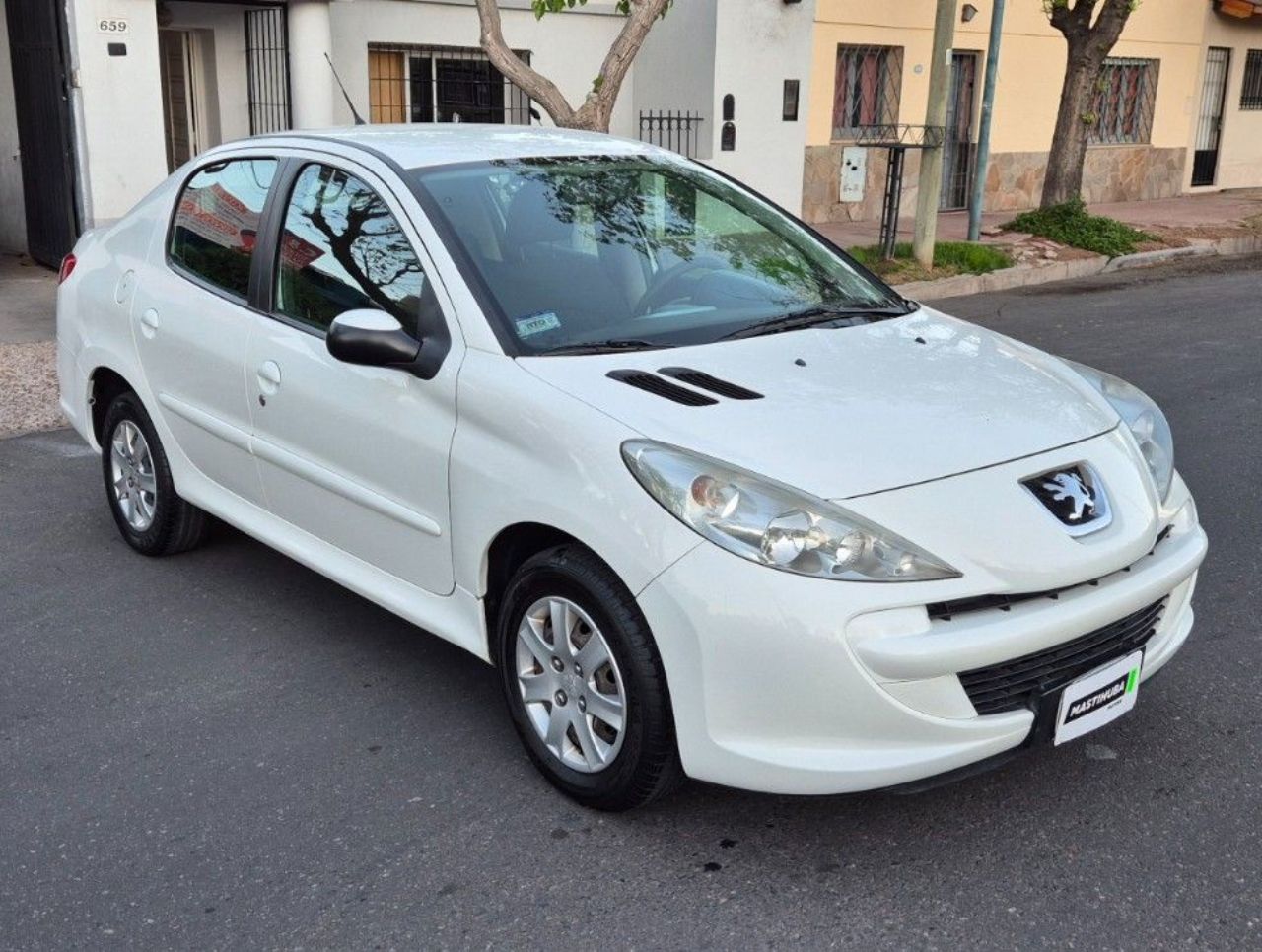 Peugeot 207 Usado Financiado en Mendoza, deRuedas
