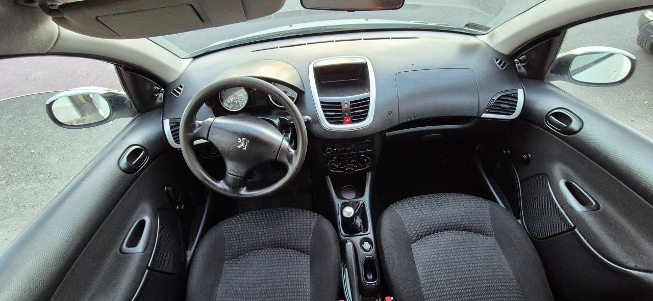 Peugeot 207 Usado Financiado en Mendoza, deRuedas