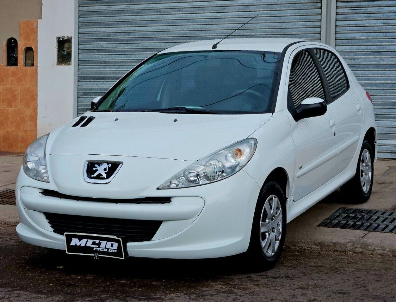 Peugeot 207 Usado Financiado en Mendoza, deRuedas