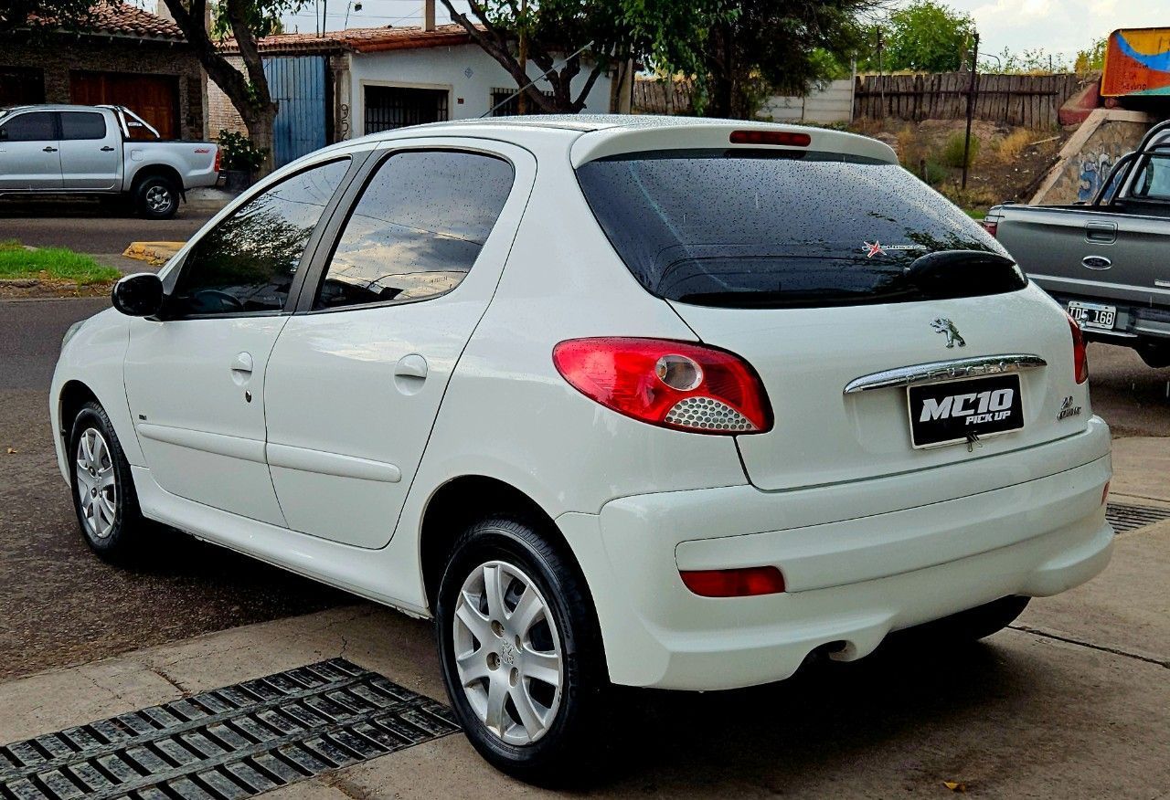 Peugeot 207 Usado Financiado en Mendoza, deRuedas