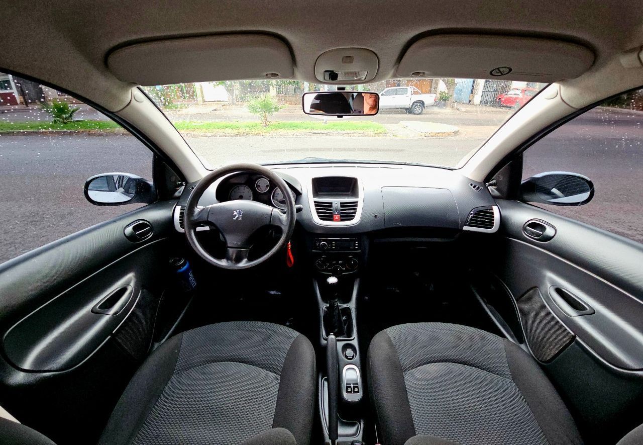 Peugeot 207 Usado Financiado en Mendoza, deRuedas