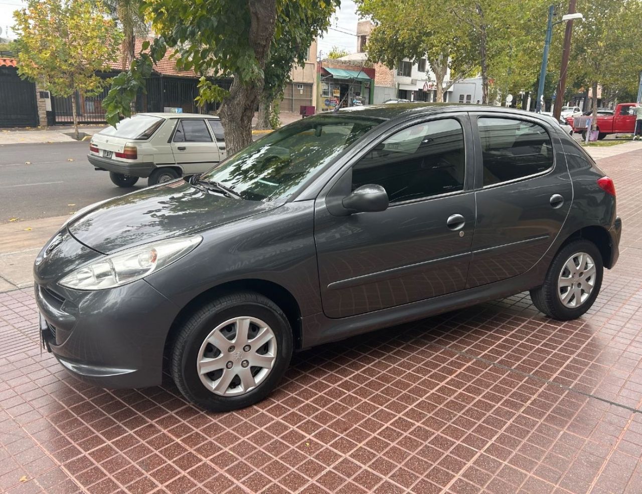 Peugeot 207 Usado Financiado en Mendoza, deRuedas