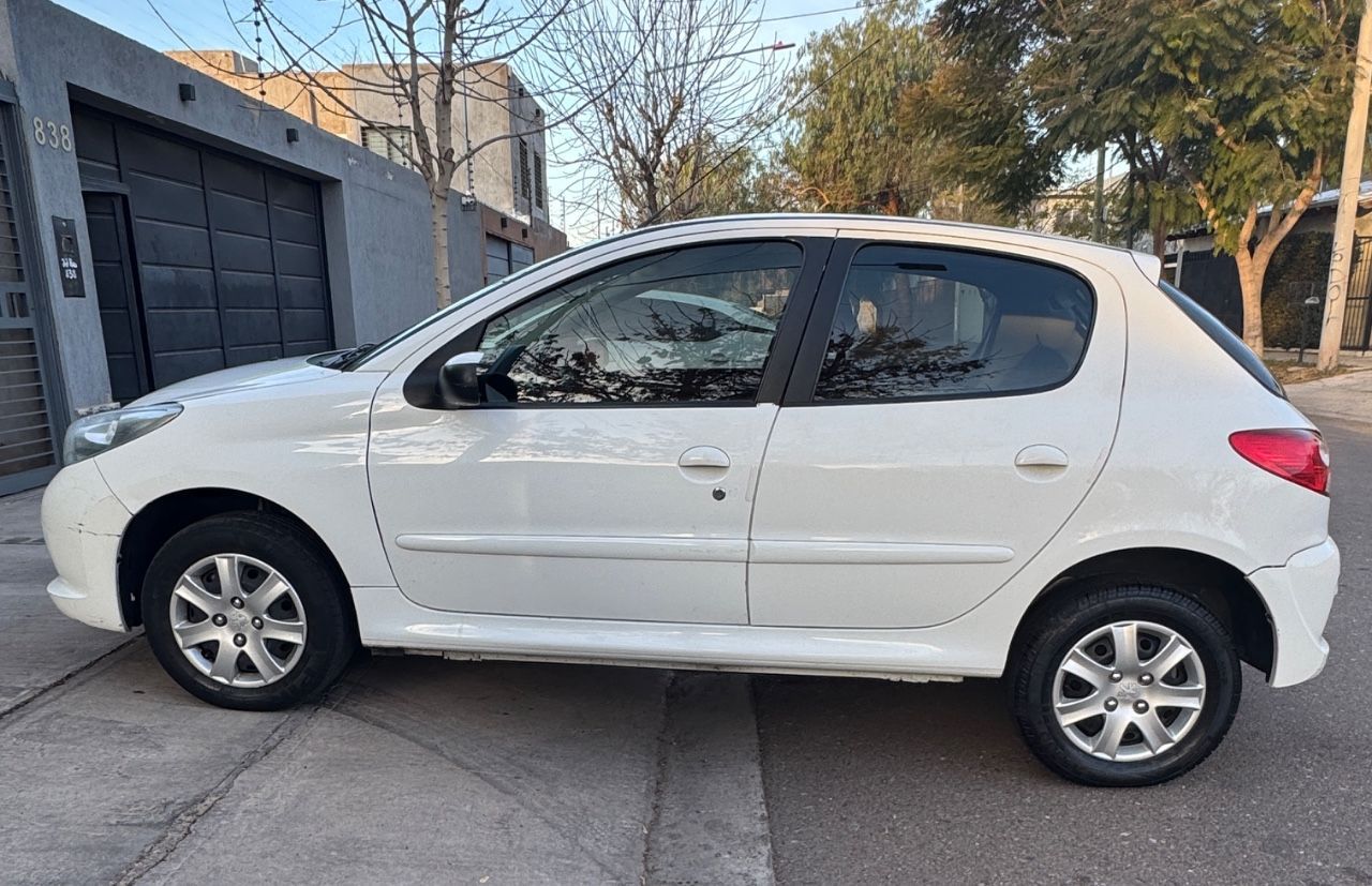 Peugeot 207 Usado en Mendoza, deRuedas