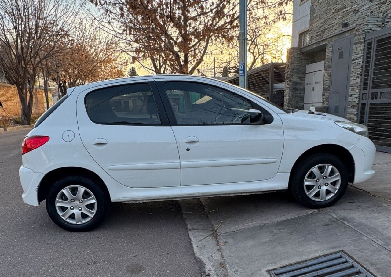 Peugeot 207 Usado en Mendoza, deRuedas