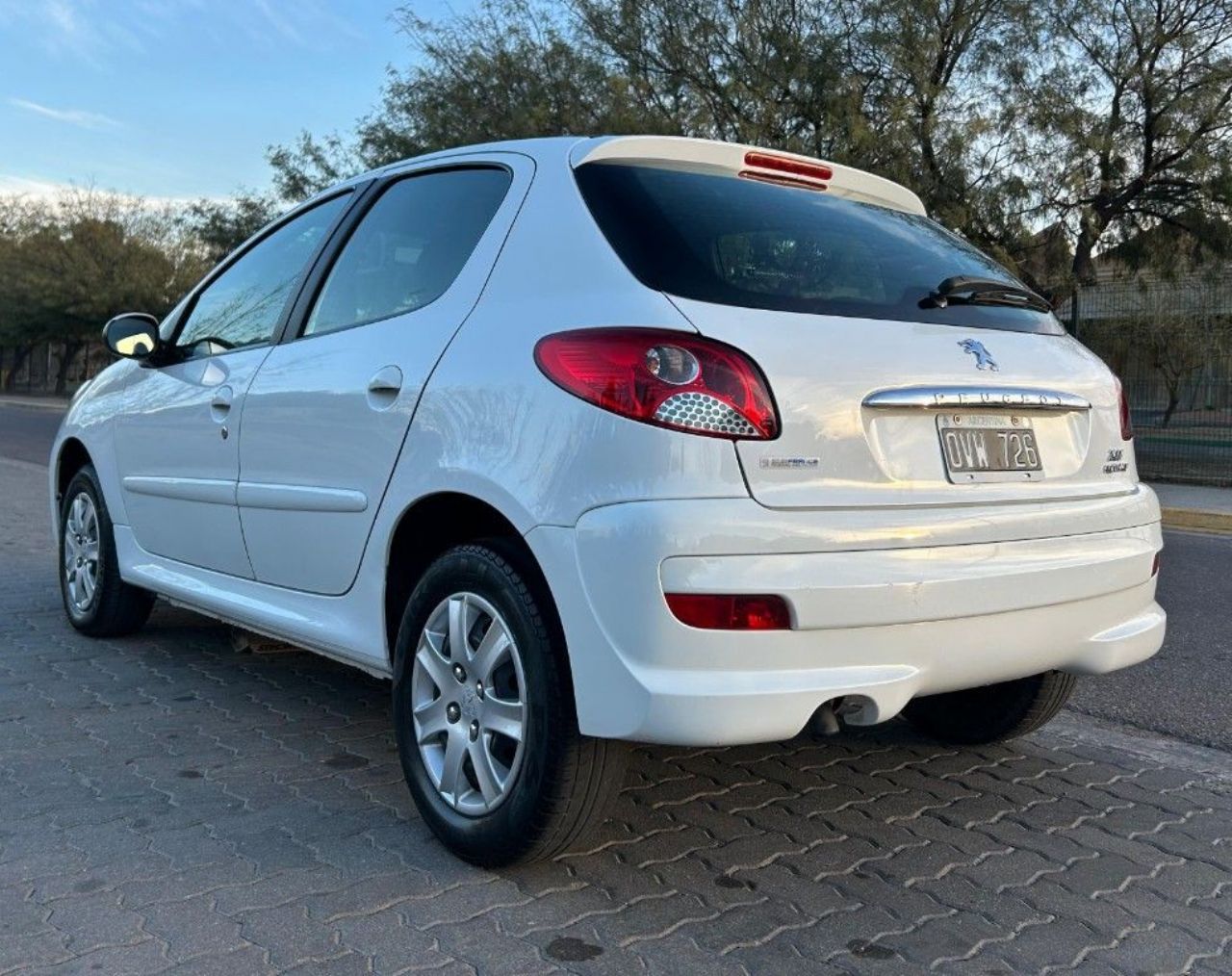 Peugeot 207 Usado Financiado en Mendoza, deRuedas