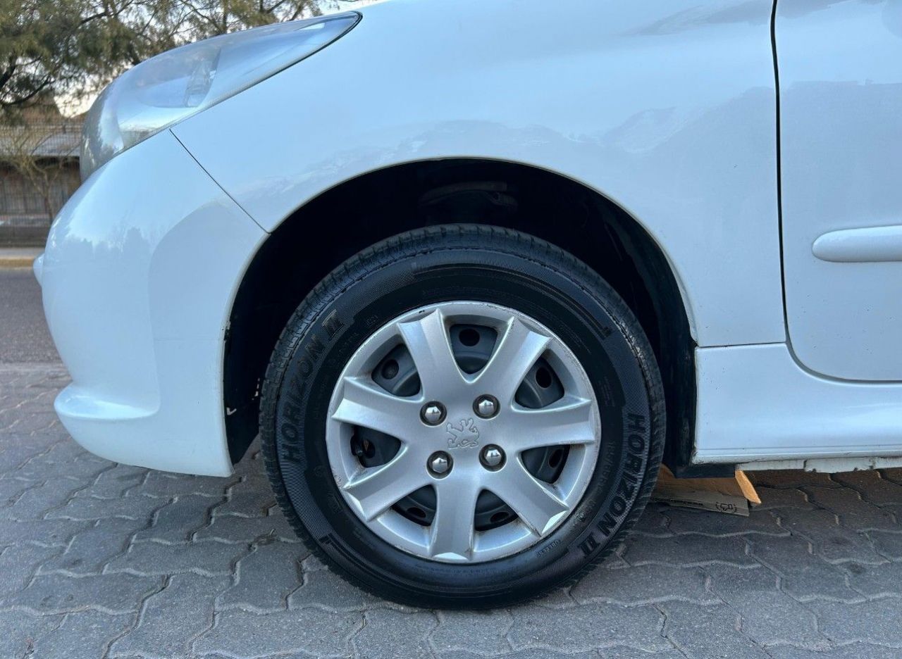 Peugeot 207 Usado Financiado en Mendoza, deRuedas