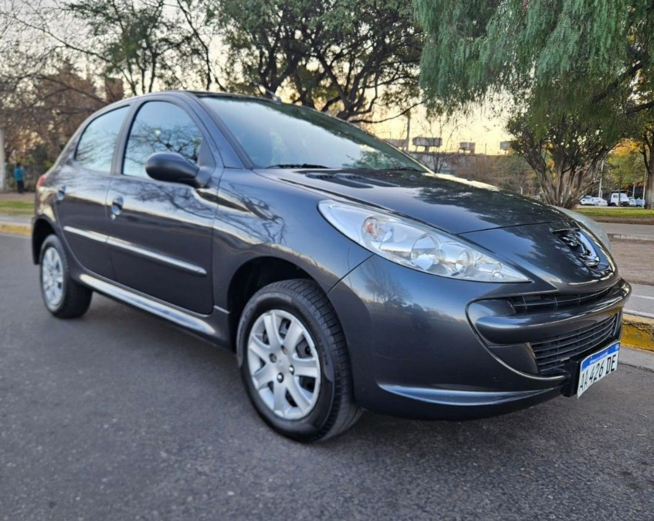 Peugeot 207 Usado Financiado en Mendoza, deRuedas