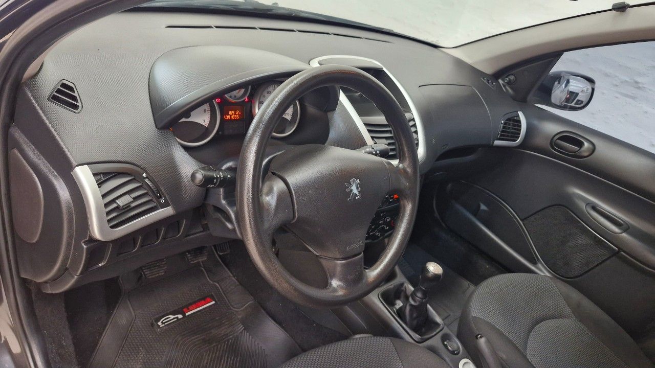 Peugeot 207 Usado Financiado en Mendoza, deRuedas