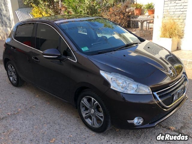 Peugeot 208 Usado en Mendoza, deRuedas