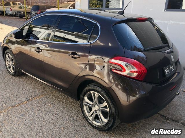 Peugeot 208 Usado en Mendoza, deRuedas
