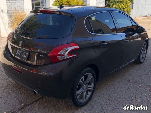 Peugeot 208 Usado en Mendoza, deRuedas