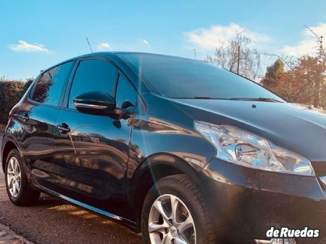 Peugeot 208 Usado en Mendoza, deRuedas