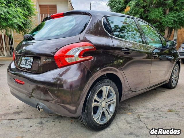 Peugeot 208 Usado en Mendoza, deRuedas