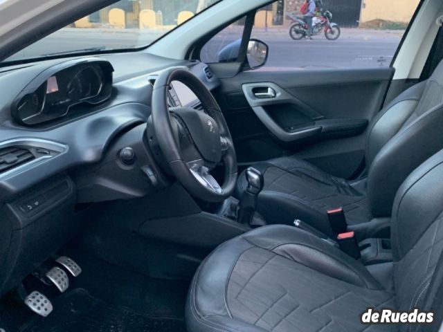 Peugeot 208 Usado en Mendoza, deRuedas