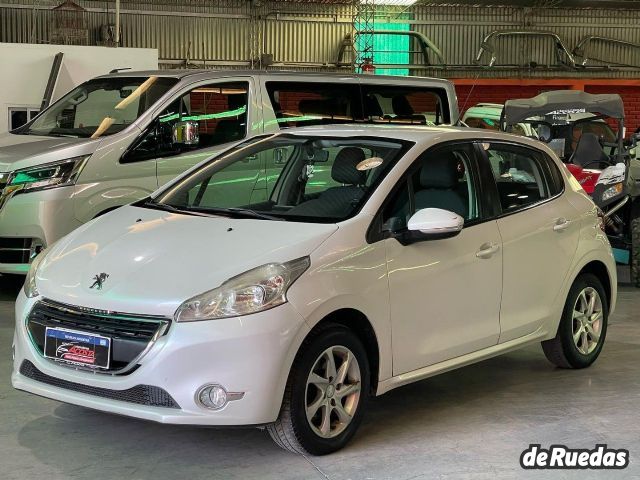 Peugeot 208 Usado en San Juan, deRuedas