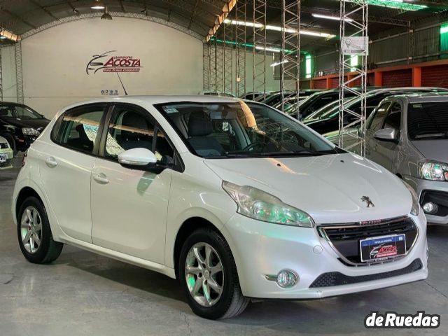 Peugeot 208 Usado en San Juan, deRuedas