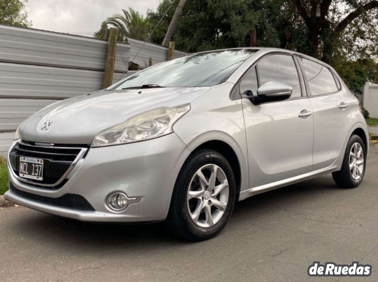 Peugeot 208 Usado en Mendoza, deRuedas