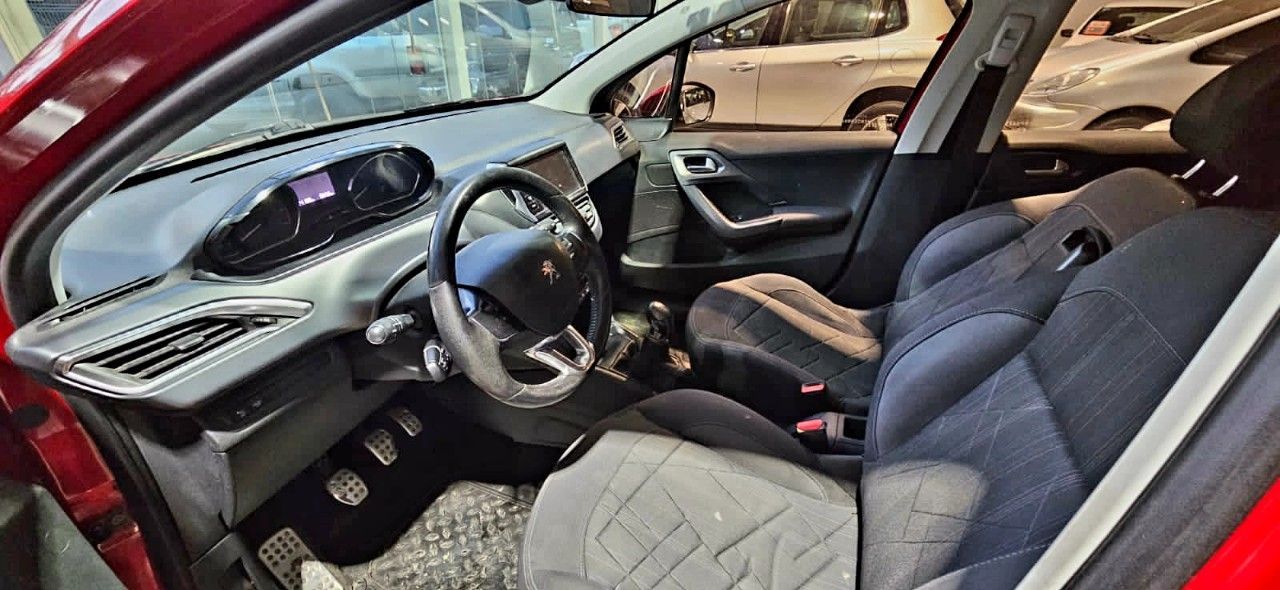 Peugeot 208 Usado Financiado en Mendoza, deRuedas