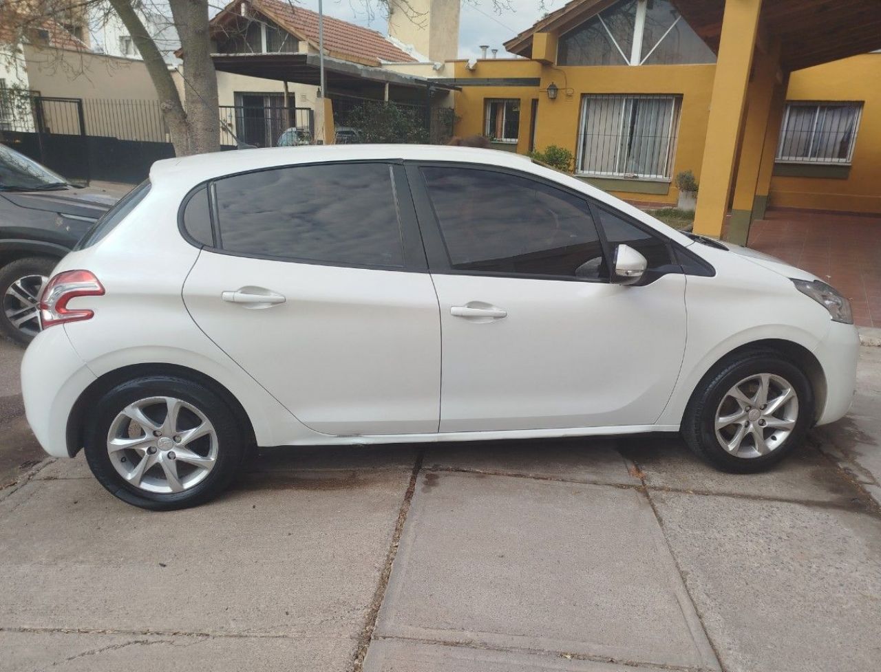 Peugeot 208 Usado en Mendoza, deRuedas