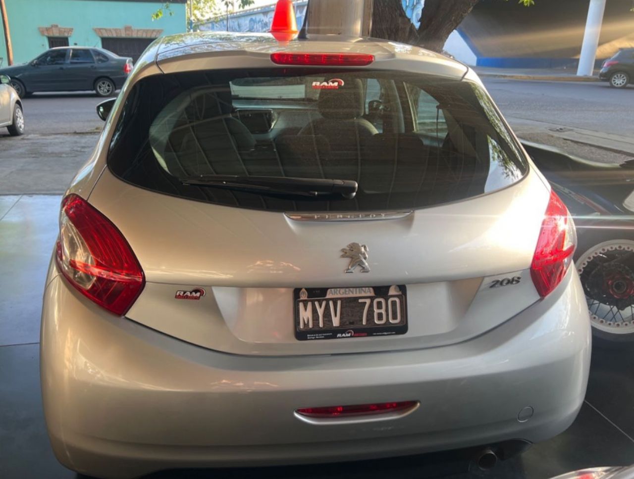 Peugeot 208 Usado en Mendoza, deRuedas