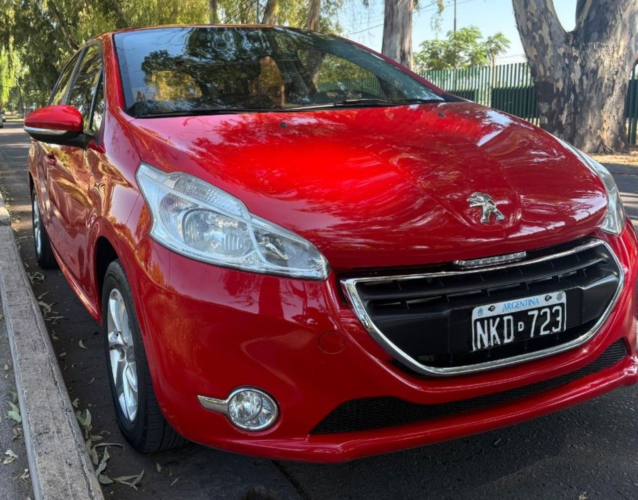 Peugeot 208 Usado Financiado en Mendoza, deRuedas