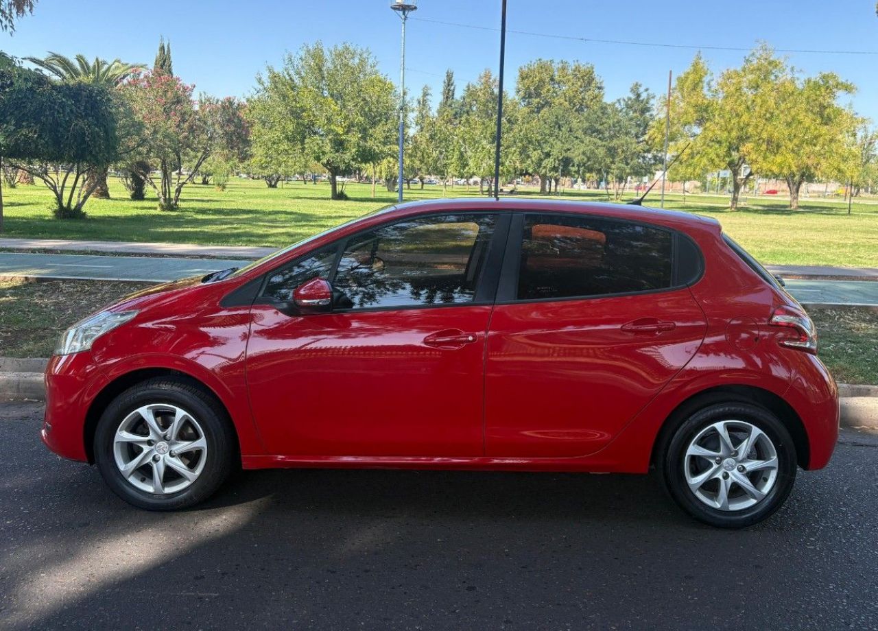 Peugeot 208 Usado Financiado en Mendoza, deRuedas