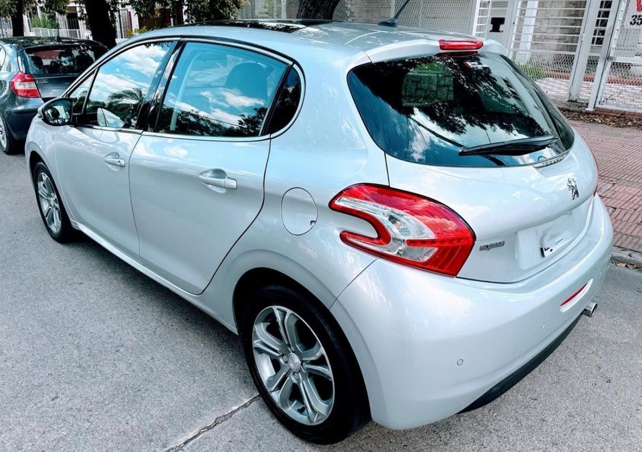 Peugeot 208 Usado Financiado en Córdoba, deRuedas