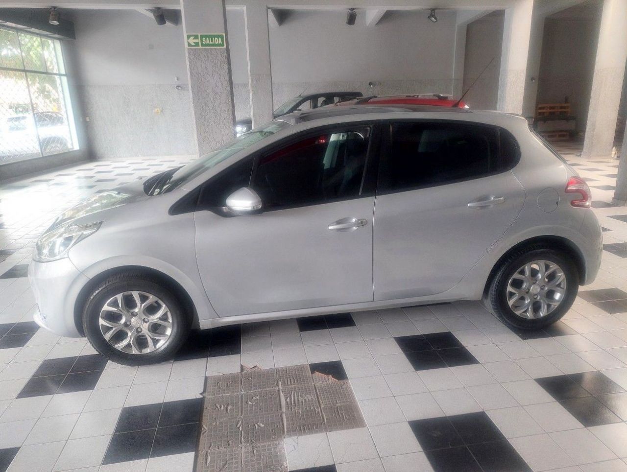 Peugeot 208 Usado en Mendoza, deRuedas