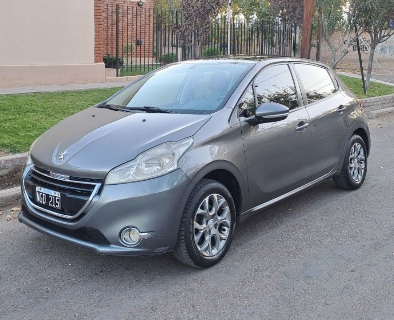 Peugeot 208 Usado en Mendoza, deRuedas