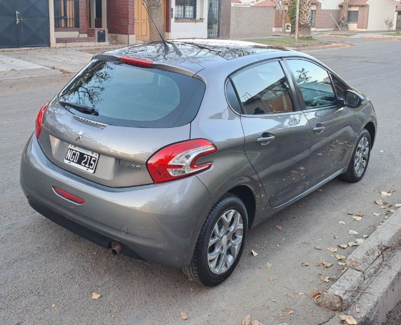 Peugeot 208 Usado en Mendoza, deRuedas