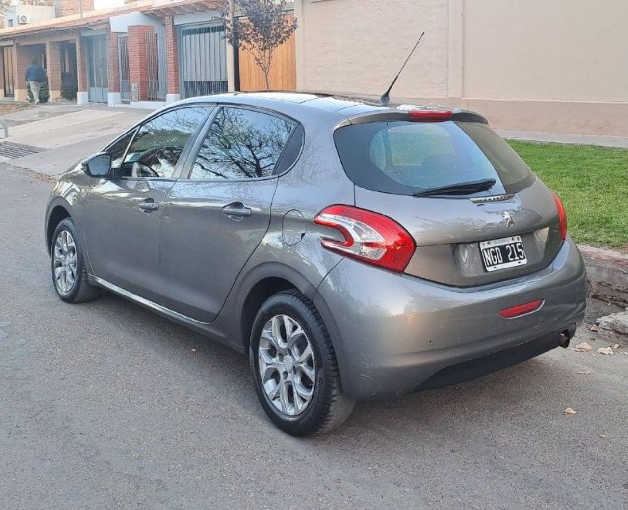 Peugeot 208 Usado en Mendoza, deRuedas