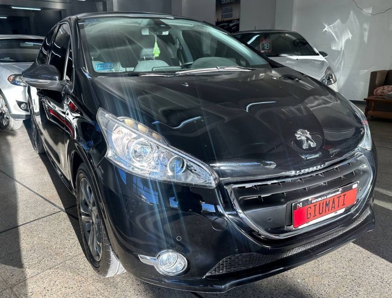 Peugeot 208 Usado Financiado en Mendoza, deRuedas