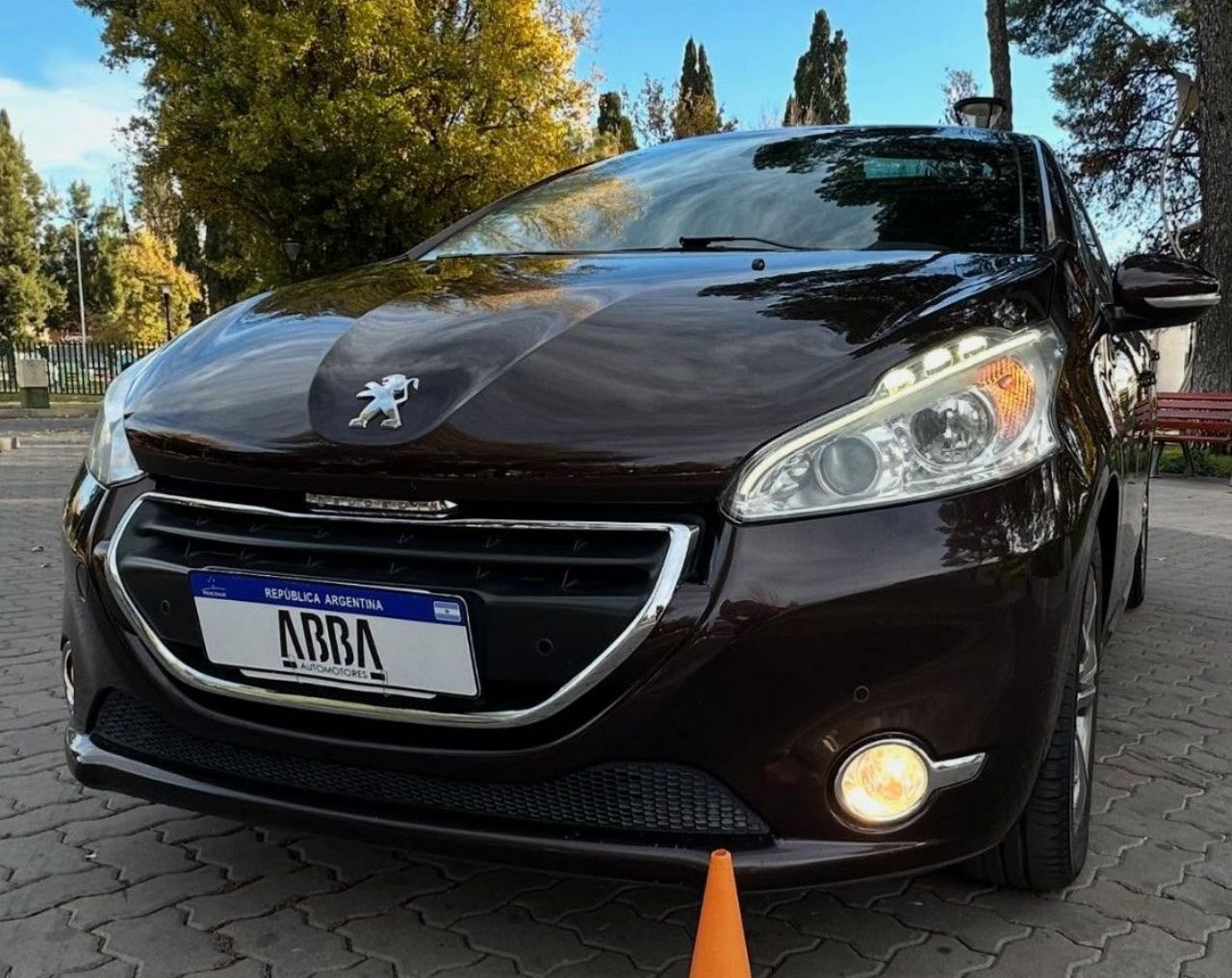 Peugeot 208 Usado Financiado en Mendoza, deRuedas