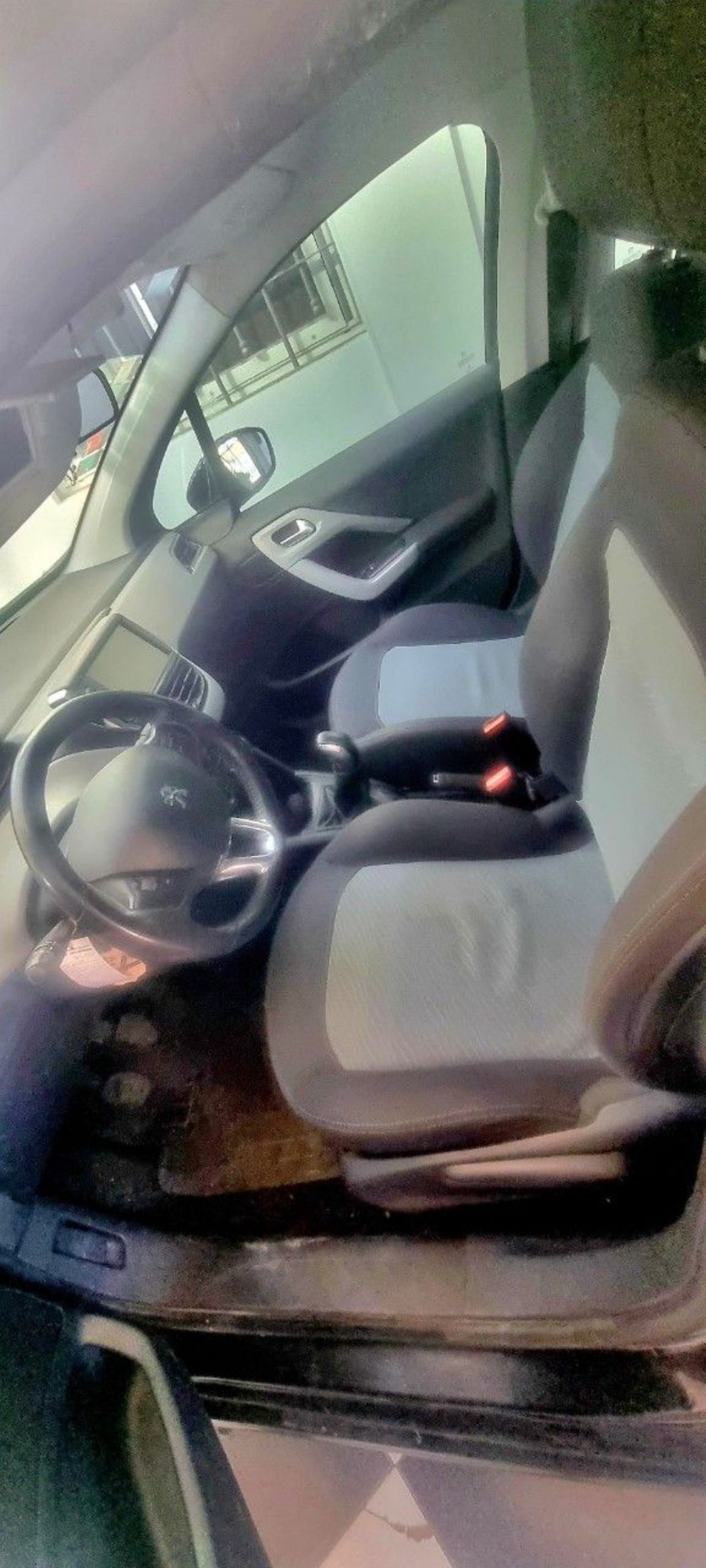 Peugeot 208 Usado en Tucumán, deRuedas