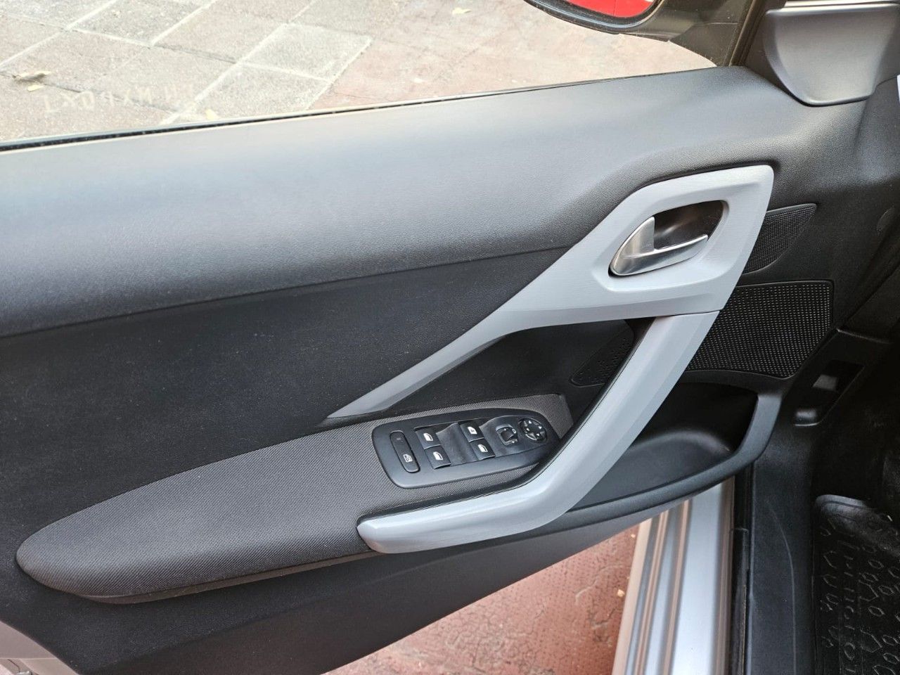 Peugeot 208 Usado en Mendoza, deRuedas