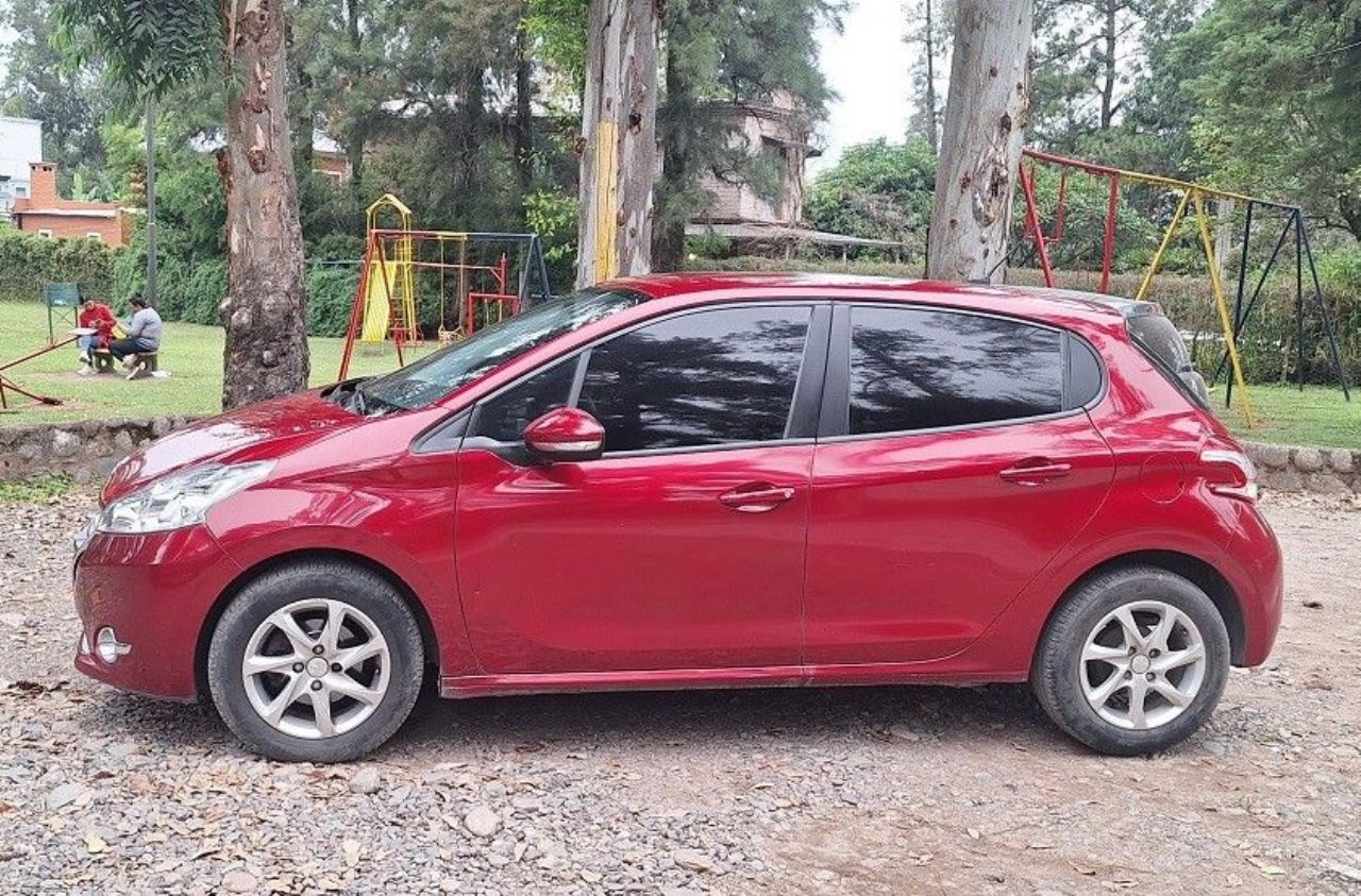 Peugeot 208 Usado en Tucumán, deRuedas