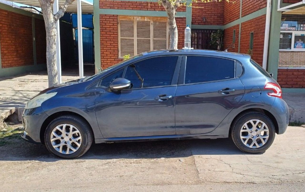 Peugeot 208 Usado Financiado en San Juan, deRuedas