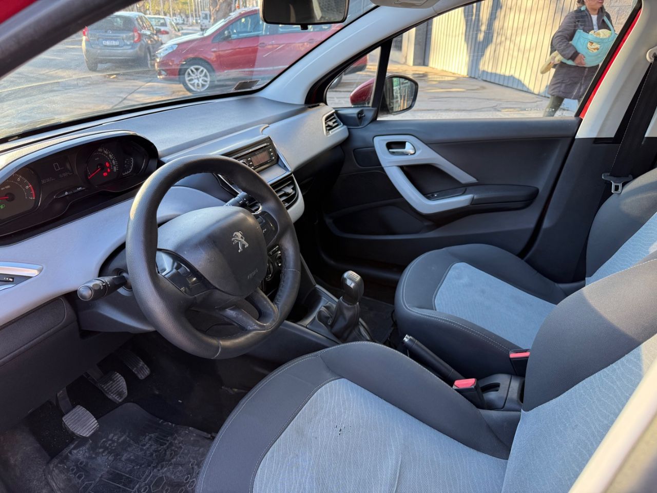Peugeot 208 Usado Financiado en Mendoza, deRuedas