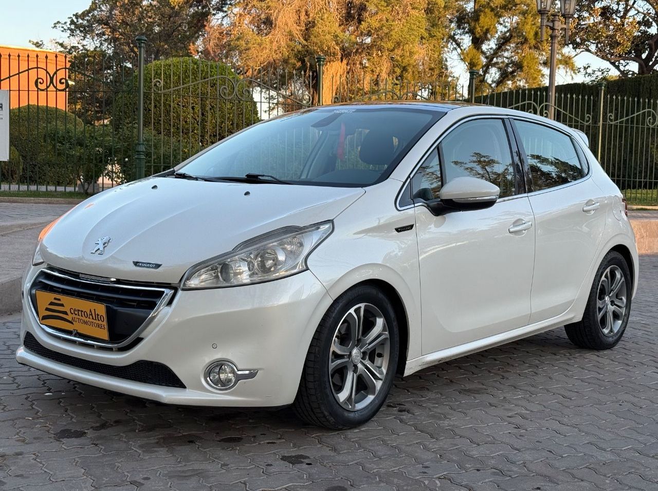 Peugeot 208 Usado en Mendoza, deRuedas