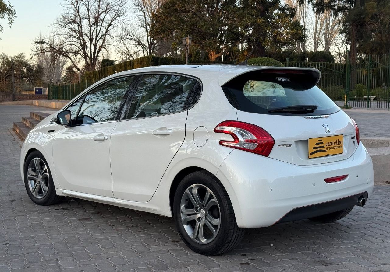 Peugeot 208 Usado en Mendoza, deRuedas