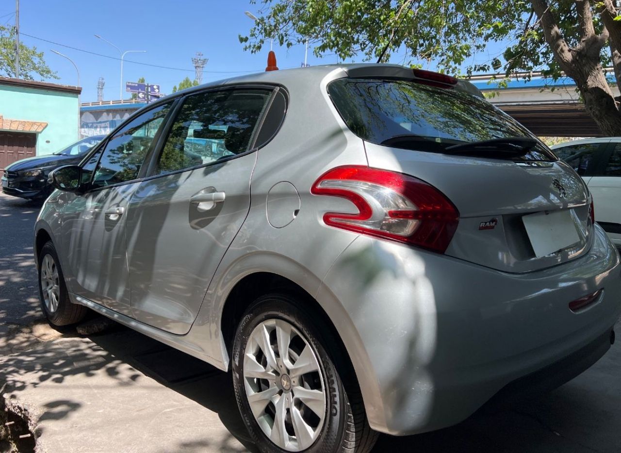 Peugeot 208 Usado Financiado en Mendoza, deRuedas