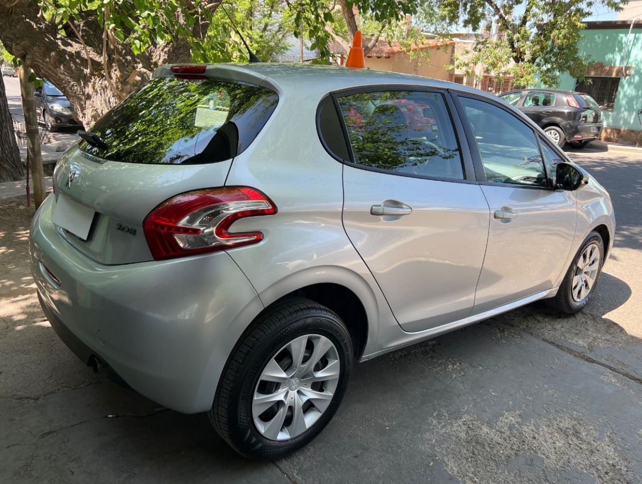 Peugeot 208 Usado Financiado en Mendoza, deRuedas