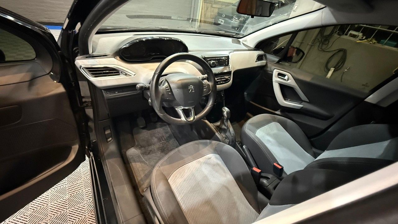 Peugeot 208 Usado en Mendoza, deRuedas