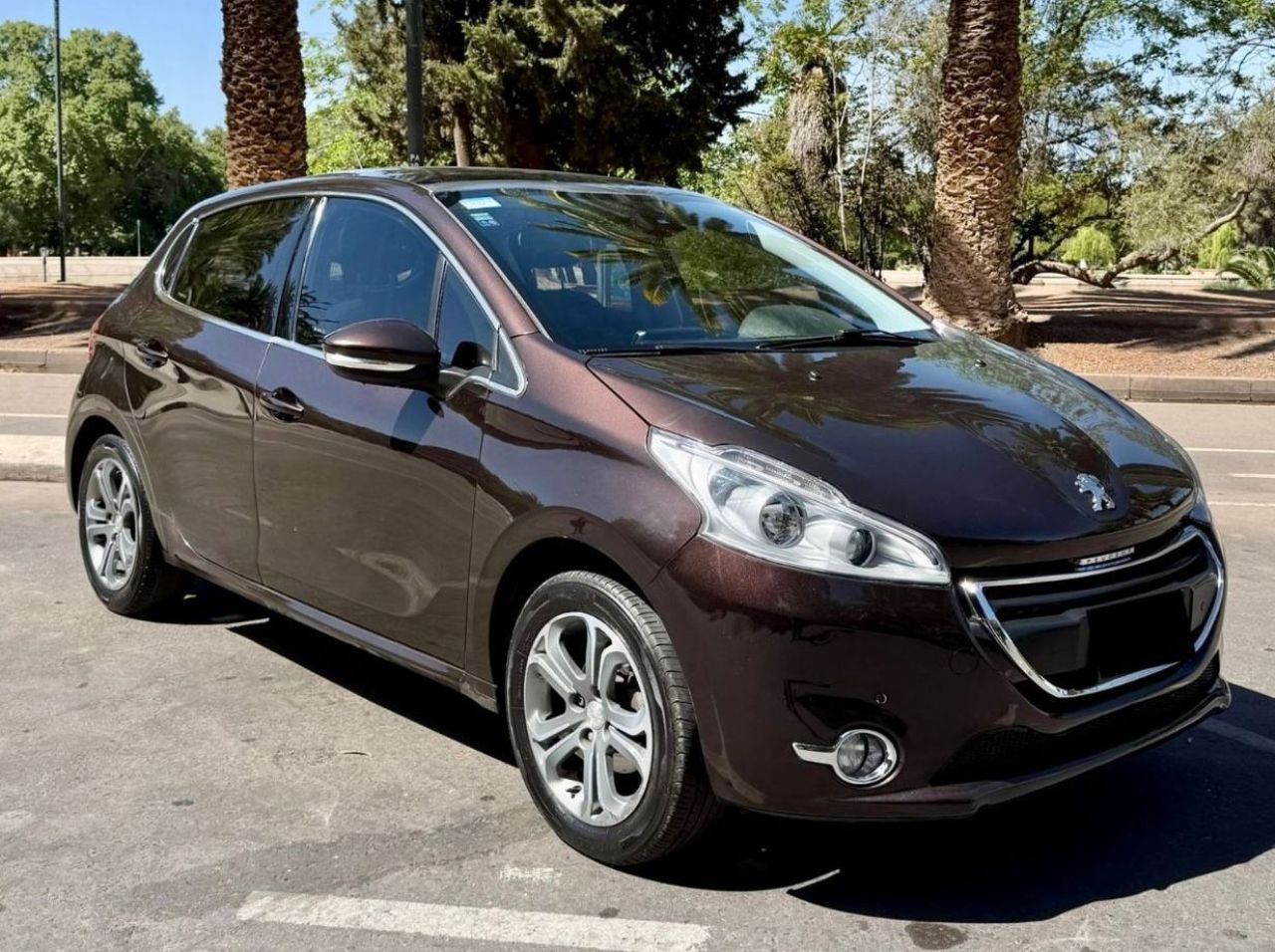 Peugeot 208 Usado Financiado en Mendoza, deRuedas