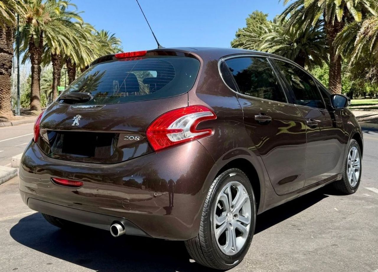 Peugeot 208 Usado Financiado en Mendoza, deRuedas
